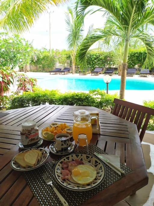 Twiga House Resort Piscina ☆☆☆☆☆ Pearl Beach Watamu Exterior photo